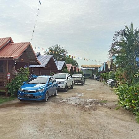 Talad Nam Klong Hae Resort Хатъяй Экстерьер фото